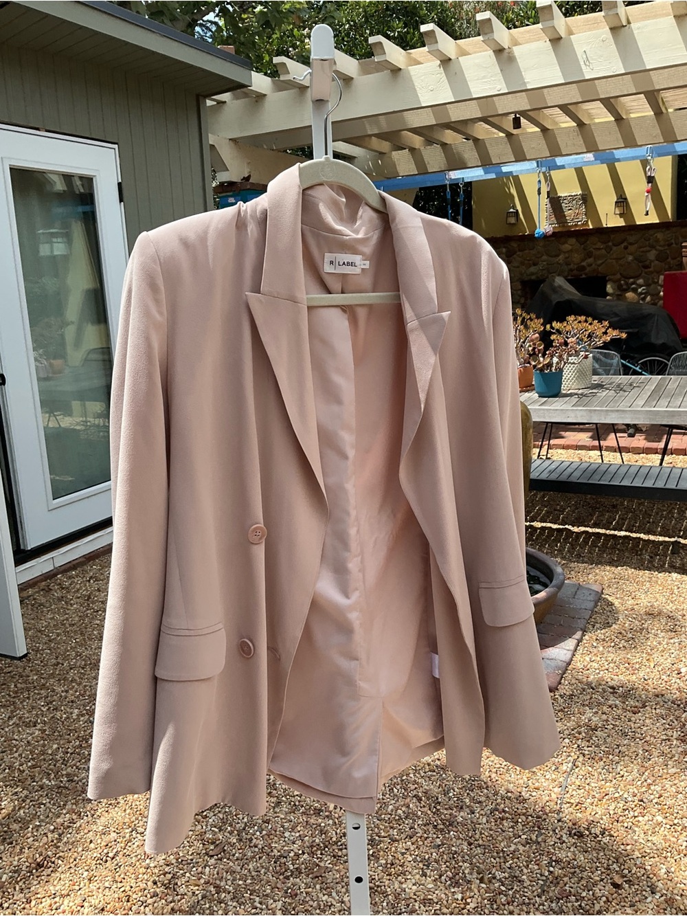 Elegant Blush Pink Women's Blazer - R Label
